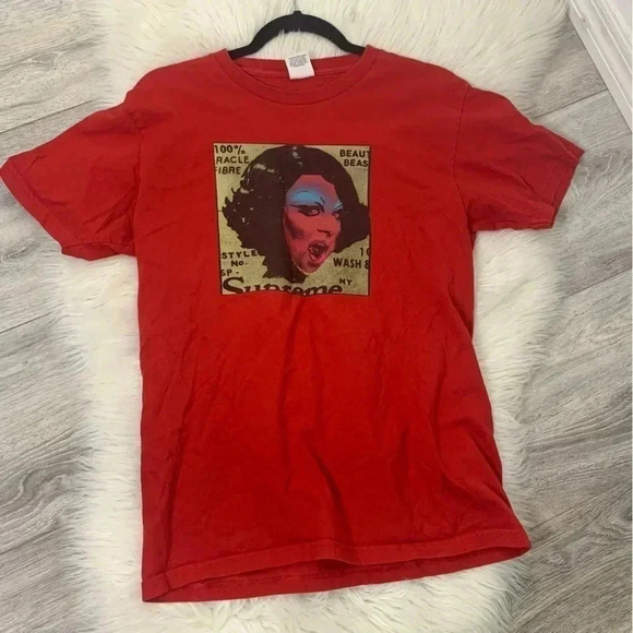 Men’s SS15 Supreme Some Girls Beauty and The Beast Tee in Red sz medium - Picture 3 of 9